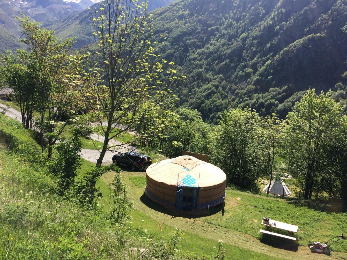 Yourtes Mongoles Gavarnie Hotel Gedre Exterior photo