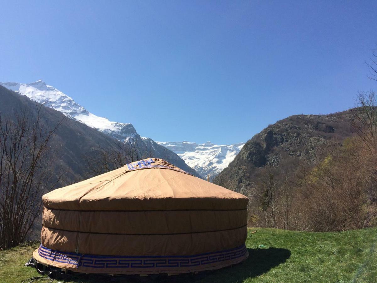 Yourtes Mongoles Gavarnie Hotel Gedre Exterior photo